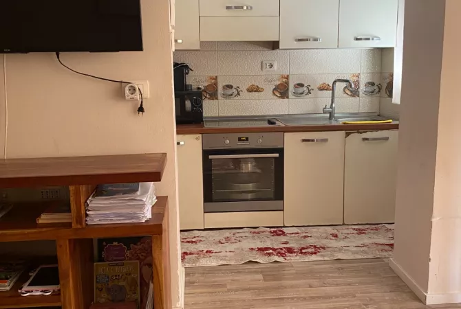 Shtepi me qera 1+1 ne Tirane - 1,000 Euro