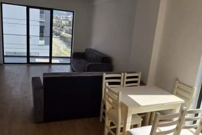 Shtepi me qera 3+1 ne Tirane - 450 Euro