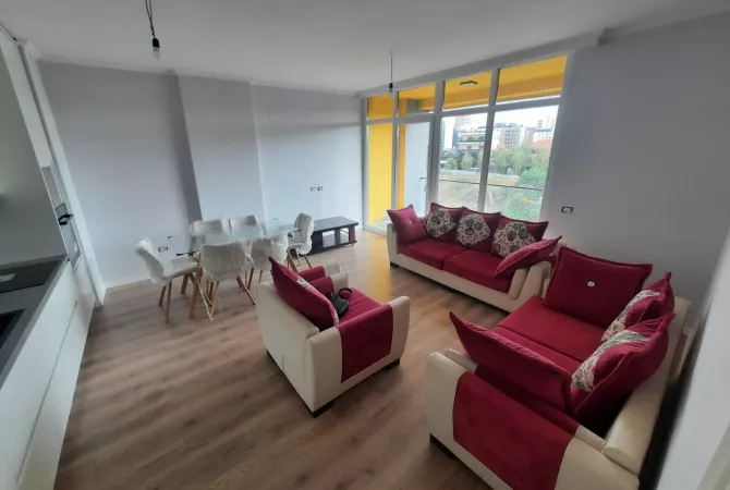 Shtepi me qera 2+1 ne Tirane - 55,000 Leke