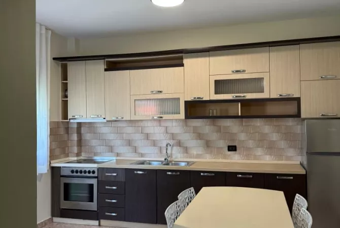 Shtepi me qera 2+1 ne Tirane - 55,000 Leke
