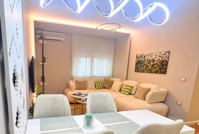 Casa in affitto 1+1 a Tirana - 1,100 Euro
