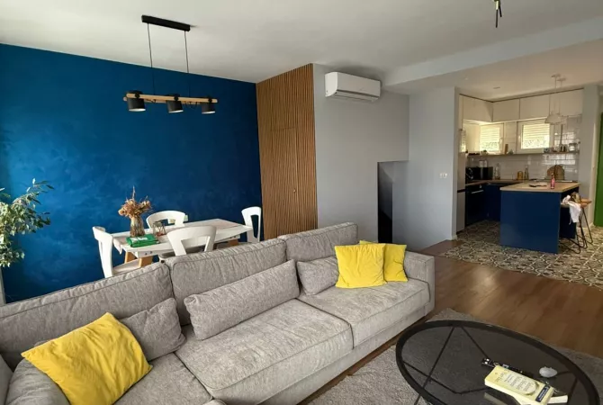 Shtepi me qera 2+1 ne Tirane - 1,100 Euro