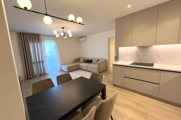 Casa in affitto 2+1 a Tirana - 1,100 Euro