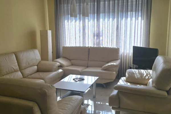 Shtepi me qera 3+1 ne Tirane - 700 Euro