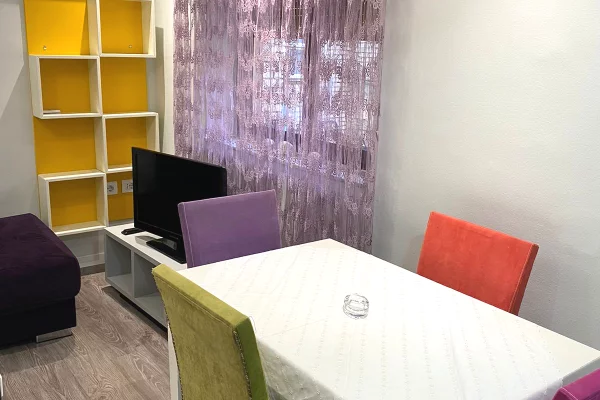 Shtepi me qera 2+1 ne Tirane - 55,000 Leke