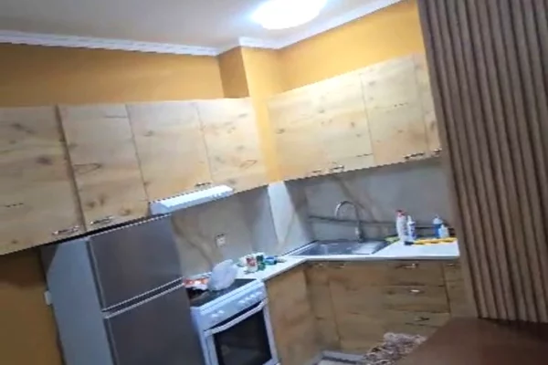 Shtepi me qera 2+1 ne Tirane - 70,000 Leke