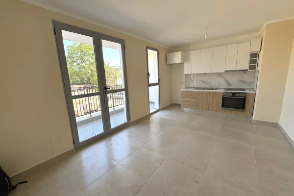 Shtepi me qera 2+1 ne Tirane - 40,000 Leke