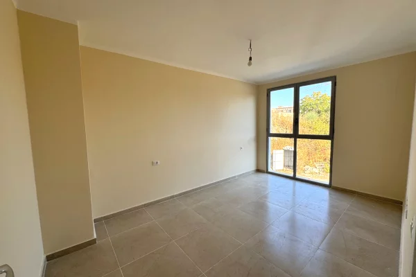 Shtepi me qera 2+1 ne Tirane - 40,000 Leke