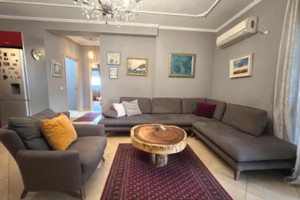 Shtepi me qera 2+1 ne Tirane - 600 Euro