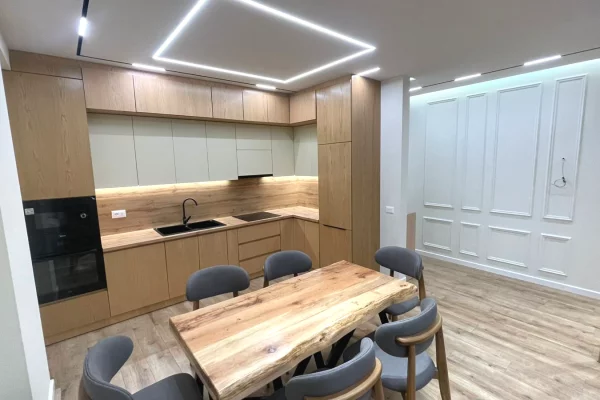 Shtepi me qera 2+1 ne Tirane - 1,500 Euro