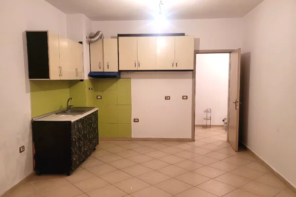 Shtepi me qera 2+1 ne Tirane - 35,000 Leke