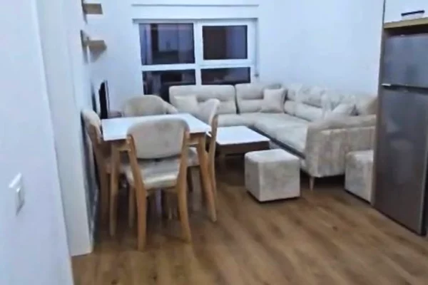 Shtepi me qera 1+1 ne Tirane - 45,000 Leke