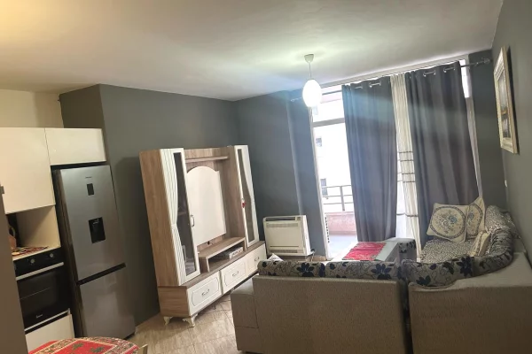 Shtepi me qera 2+1 ne Tirane - 55,000 Leke