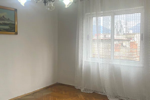 Shtepi me qera Apartament ne Tirane, 2+1, Mobilimi E mobiluar, Pagesa 62,000  Leke.