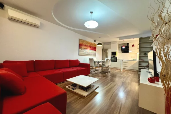 Shtepi me qera 1+1 ne Tirane - 70,000 Leke