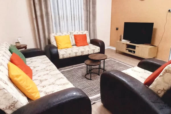 Shtepi me qera 1+1 ne Tirane - 550 Euro