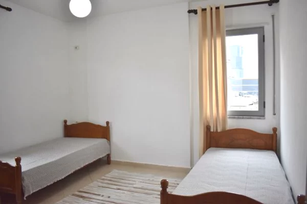 Shtepi me qera Apartament ne Tirane, 2+1, Mobilimi E mobiluar, Pagesa 55,000  Leke.