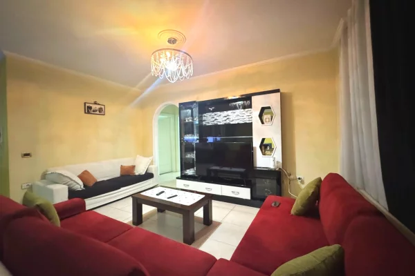 Shtepi me qera 2+1 ne Tirane - 55,000 Leke