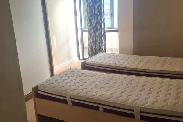 Shtepi me qera Apartament ne Tirane, 2+1, Mobilimi E mobiluar, Pagesa 75,000  Leke.