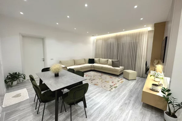 Shtepi me qera 2+1 ne Tirane - 850 Euro