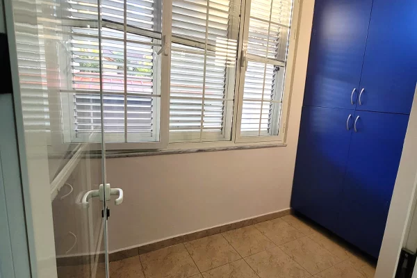 Shtepi me qera Apartament ne Tirane, 2+1, Mobilimi E mobiluar, Pagesa 65,000  Leke.