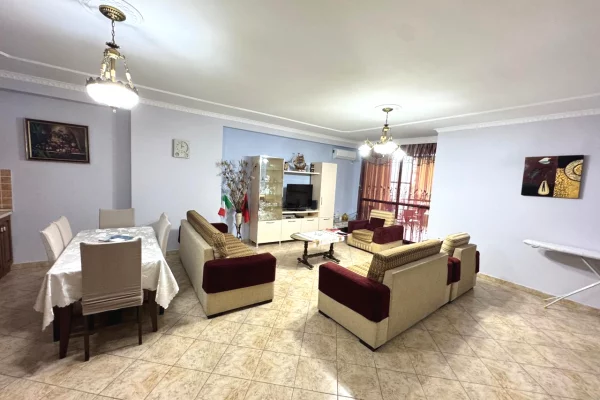 Shtepi me qera 2+1 ne Tirane - 650 Euro