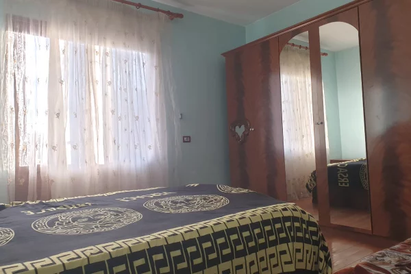 Shtepi me qera 2+1 ne Tirane - 45,000 Leke