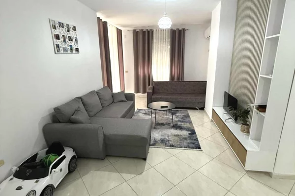 Shtepi me qera 2+1 ne Tirane - 550 Euro