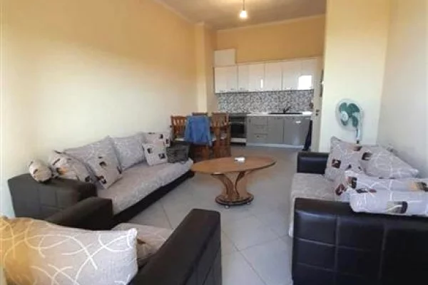 Shtepi me qera 2+1 ne Tirane - 45,000 Leke