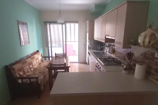 Shtepi me qera 2+1 ne Tirane - 50,000 Leke