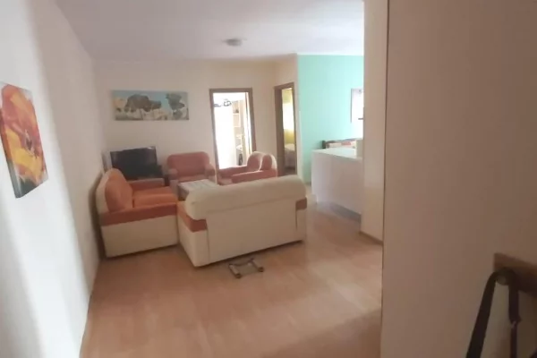 Shtepi me qera 2+1 ne Tirane - 50,000 Leke