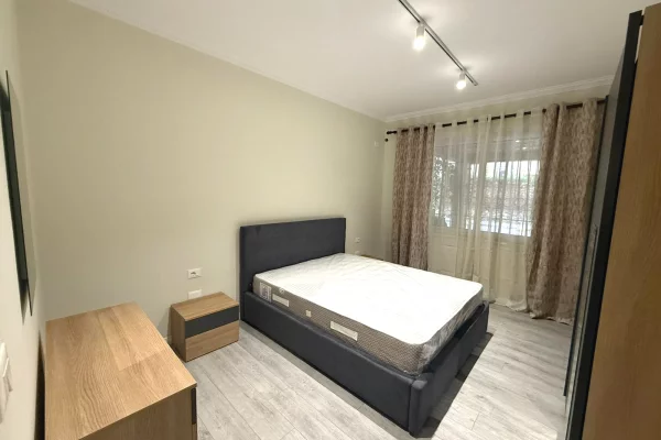 Shtepi me qera 2+1 ne Tirane - 850 Euro