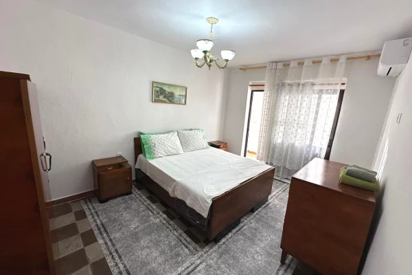 Shtepi me qera Apartament ne Tirane, 2+1, Mobilimi E mobiluar, Pagesa 600  Euro.