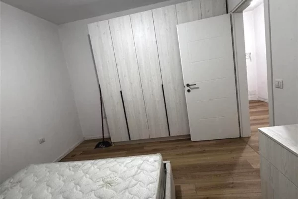 Shtepi me qera 1+1 ne Tirane - 50,000 Leke