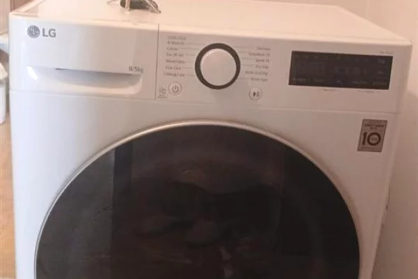 Shtepi me qera 1+1 ne Tirane - 60,000 Leke