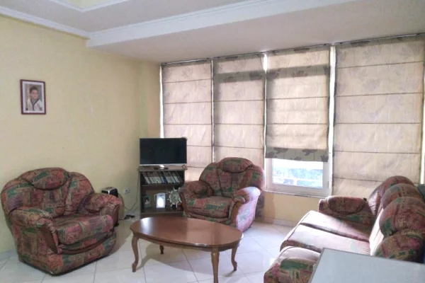 Shtepi me qera 1+1 ne Tirane - 400 Euro