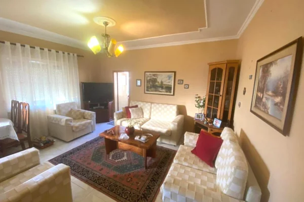 Shtepi me qera 3+1 ne Tirane - 50,000 Leke