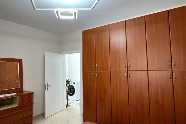 Appartamento in affitto a Tirana 2+1, Arredato