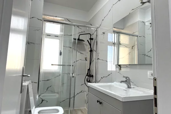 Appartamento in affitto a Tirana 2+1, Arredato