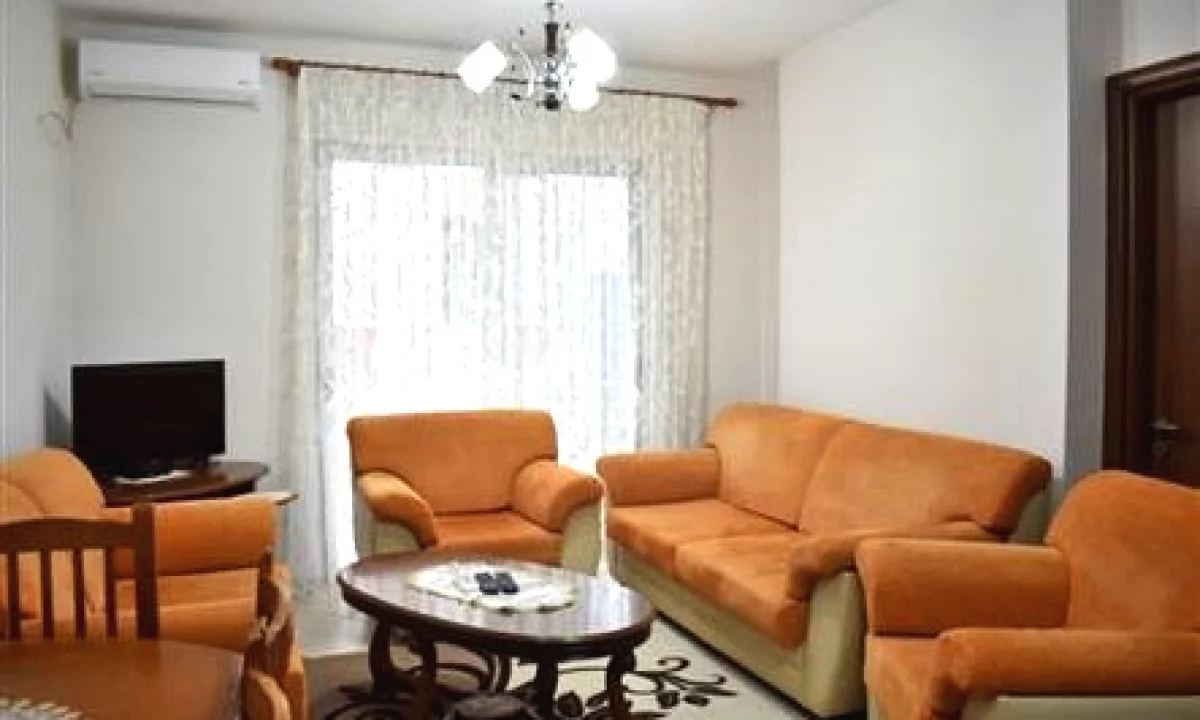 Shtepi me qera Apartament ne Tirane, 2+1, Mobilimi E mobiluar, Pagesa 55,000  Leke.