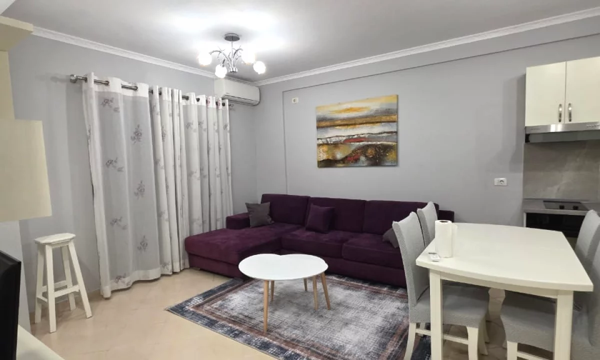 Shtepi me qera Apartament ne Tirane, 2+1, Mobilimi E mobiluar, Pagesa 50,000  Leke.