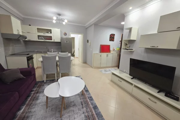 Shtepi me qera 2+1 ne Tirane - 50,000 Leke