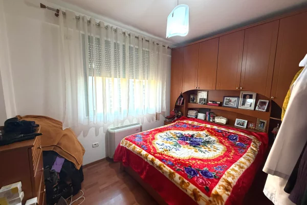 Shtepi ne shitje Apartament ne Tirane, 2+1, Mobilimi E mobiluar, Pagesa 220,000  Euro.