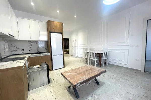 Villa di lusso in affitto a Tirana 2+1, Arredato