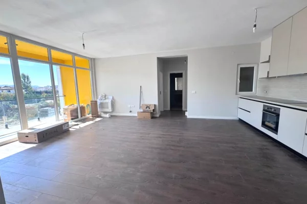 Shtepi me qera 2+1 ne Tirane - 70,000 Leke