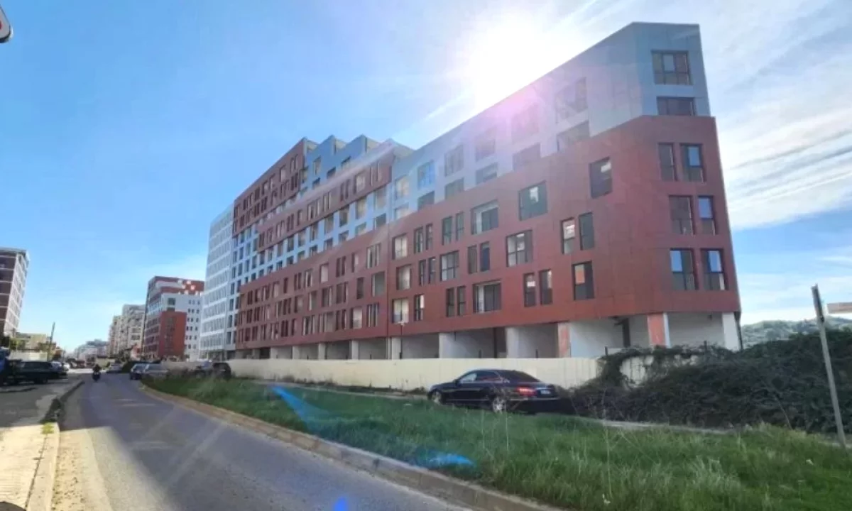 Shtepi ne shitje Apartament ne Tirane, 1+1, Mobilimi Bosh, pa mobiluar, Pagesa 112,500  Euro.