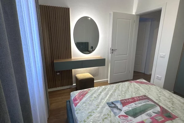 Shtepi me qera Apartament ne Tirane, 2+1, Mobilimi E mobiluar, Pagesa 60,000  Leke.