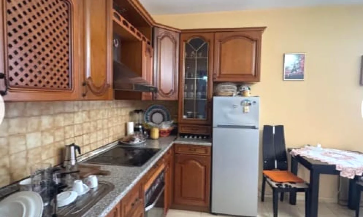 Shtepi me qera Apartament ne Tirane, 1+1, Mobilimi E mobiluar, Pagesa 59,000  Leke.