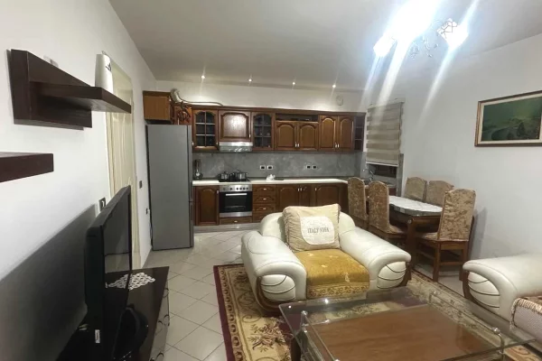 Shtepi me qera 2+1 ne Tirane - 45,000 Leke