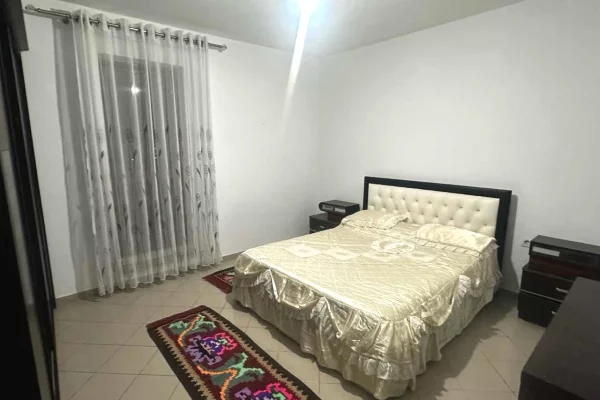 Shtepi me qera 2+1 ne Tirane - 45,000 Leke